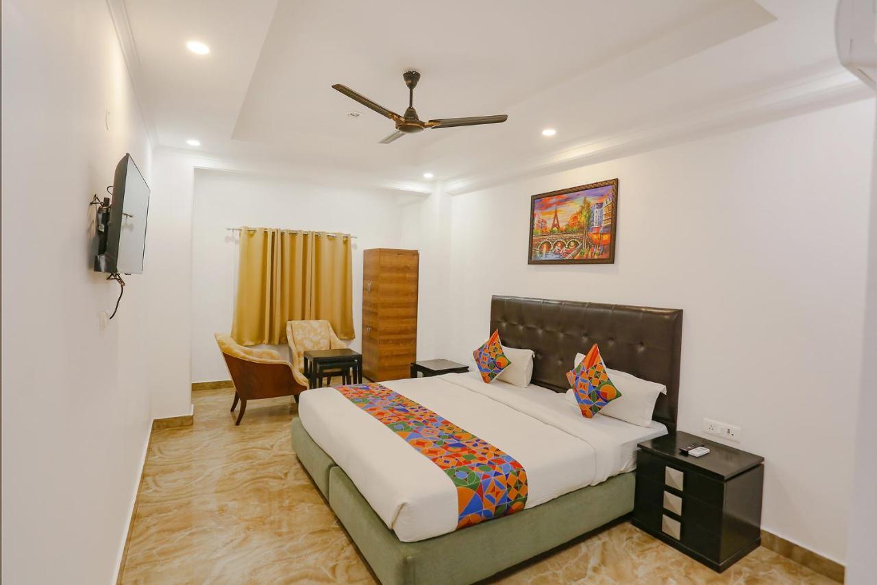 Fabexpress Taj Residency Near Yashobhoomi Convention Centre Hotel Delhi  Ngoại thất bức ảnh