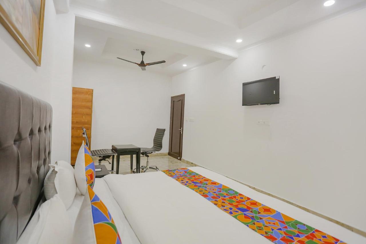 Fabexpress Taj Residency Near Yashobhoomi Convention Centre Hotel Delhi  Ngoại thất bức ảnh